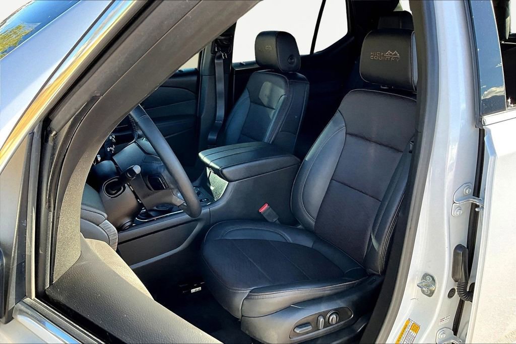 Used 2023 Chevrolet Traverse High Country w/ LPO, Floor Liner Package image 19