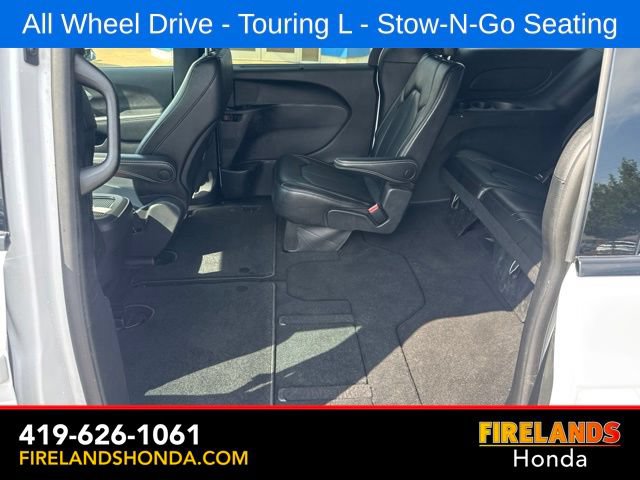 Used 2023 Chrysler Pacifica Touring-L w/ S Appearance Package AWD/4WD image 31