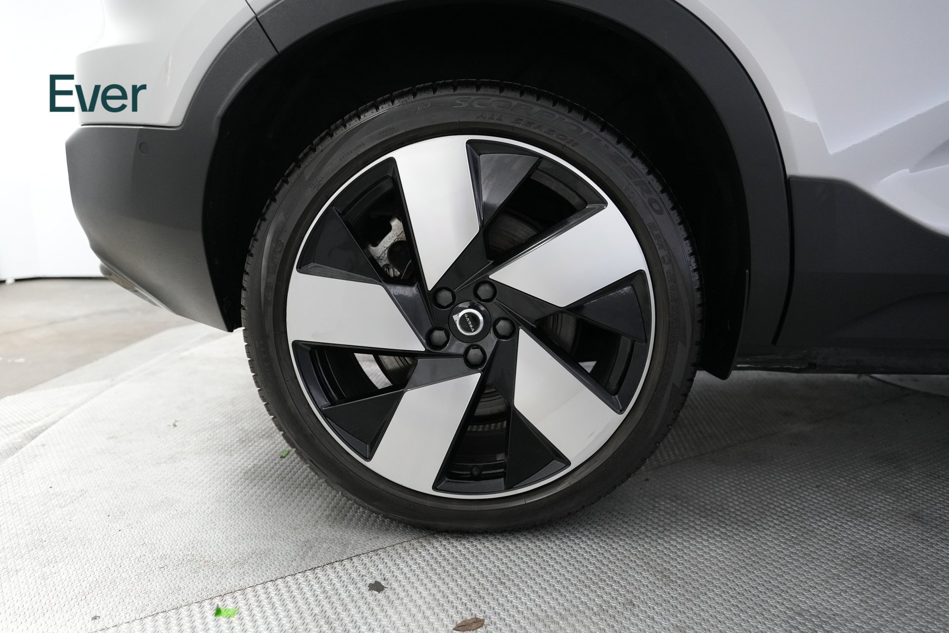 Used 2023 Volvo XC40 Recharge Ultimate AWD/4WD image 22