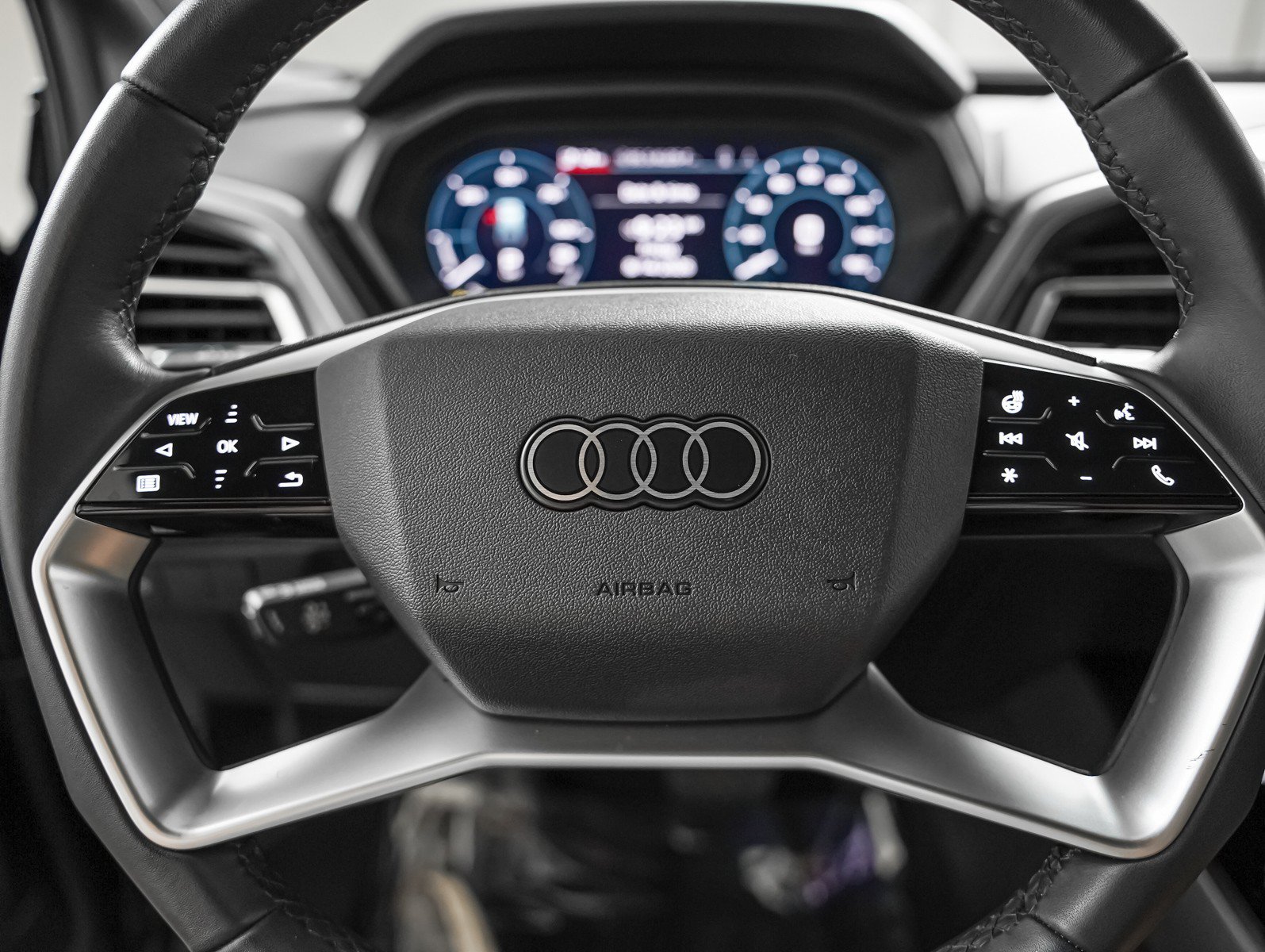 Used 2025 Audi Q4 e-tron Premium Plus w/ Premium Plus AWD/4WD image 14