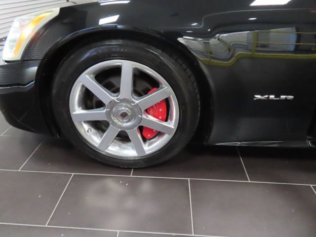 Used 2006 Cadillac XLR image 22