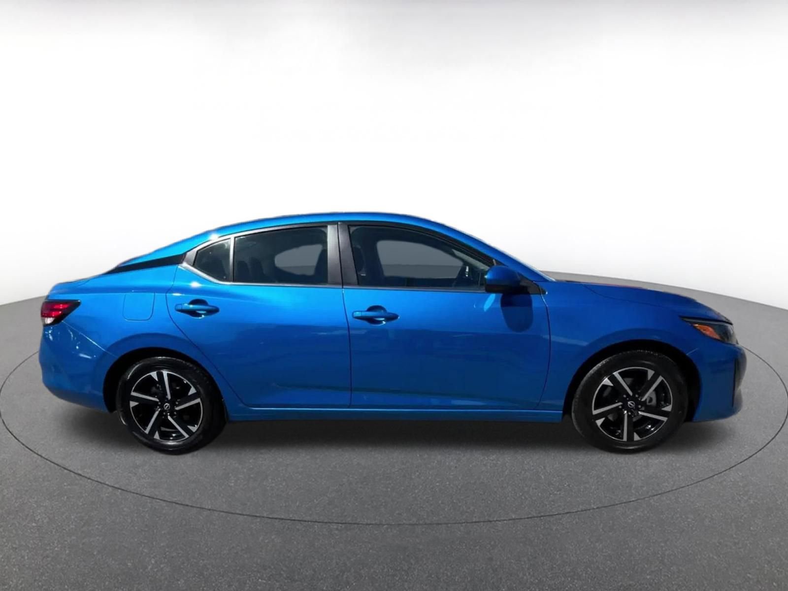 Used 2025 Nissan Sentra SV FWD image 16