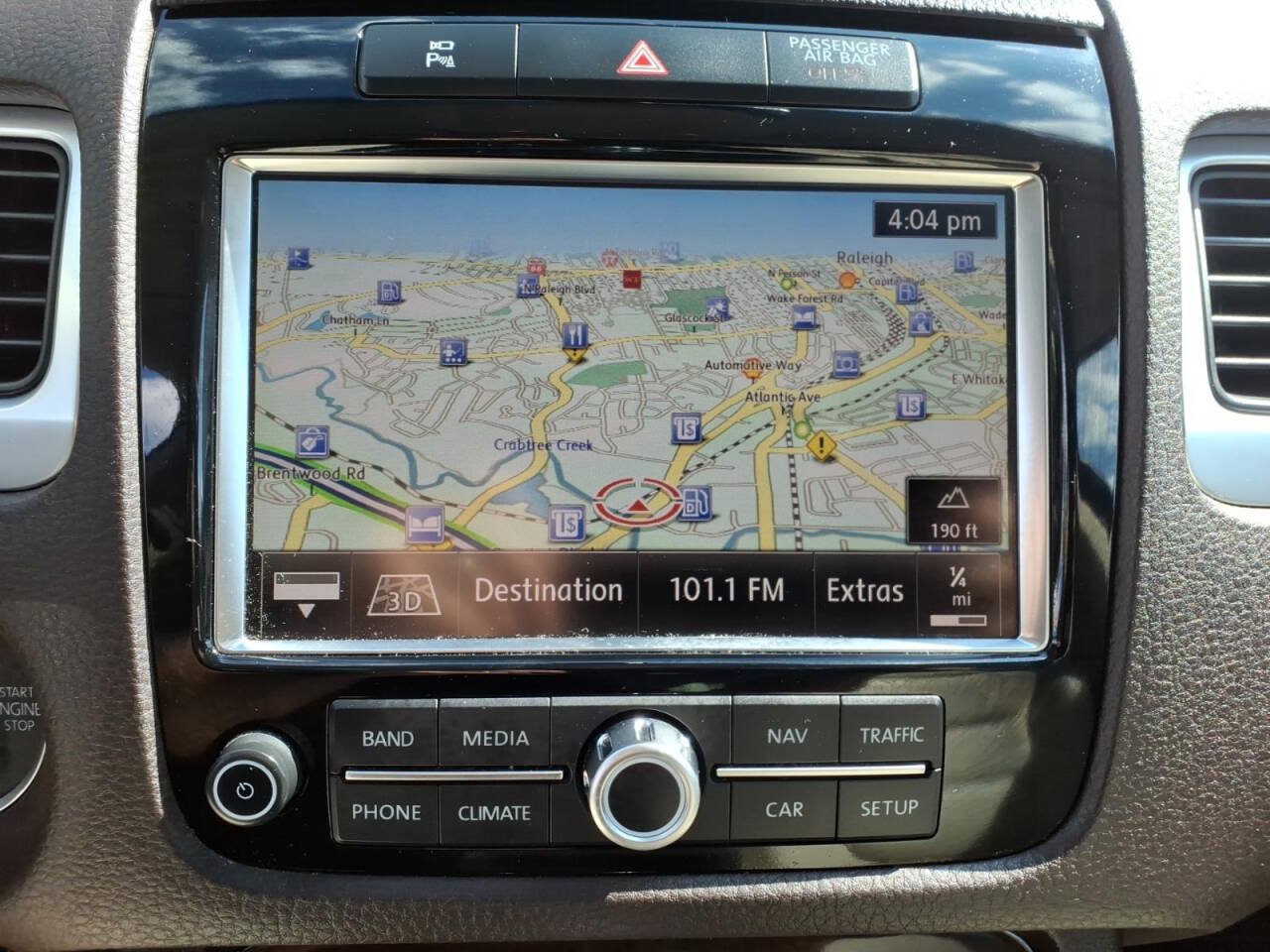 Used 2014 Volkswagen Touareg TDI AWD/4WD image 21