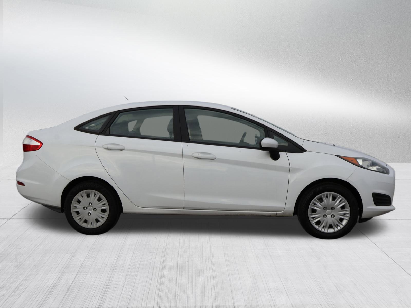 Used 2017 Ford Fiesta S image 8