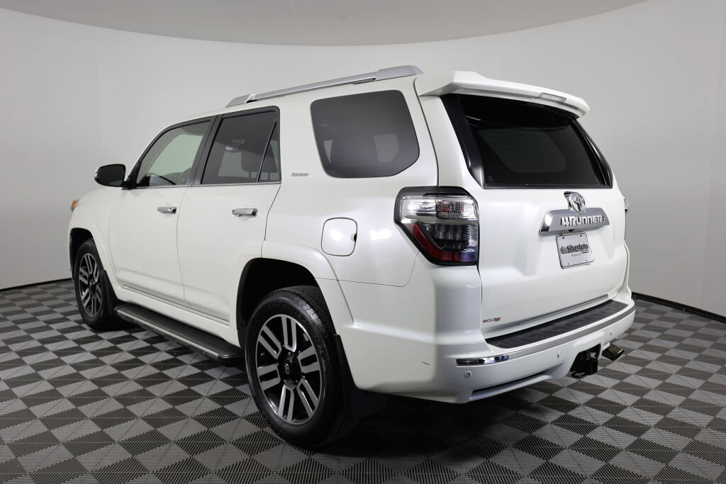 Used 2015 Toyota 4Runner Limited AWD/4WD image 4