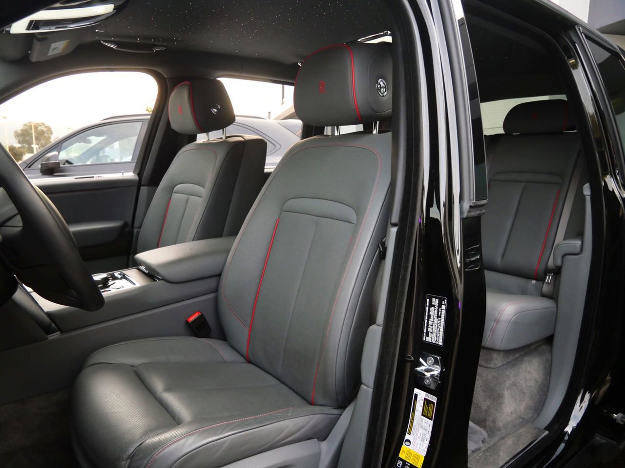 Used 2023 Rolls-Royce Cullinan image 25