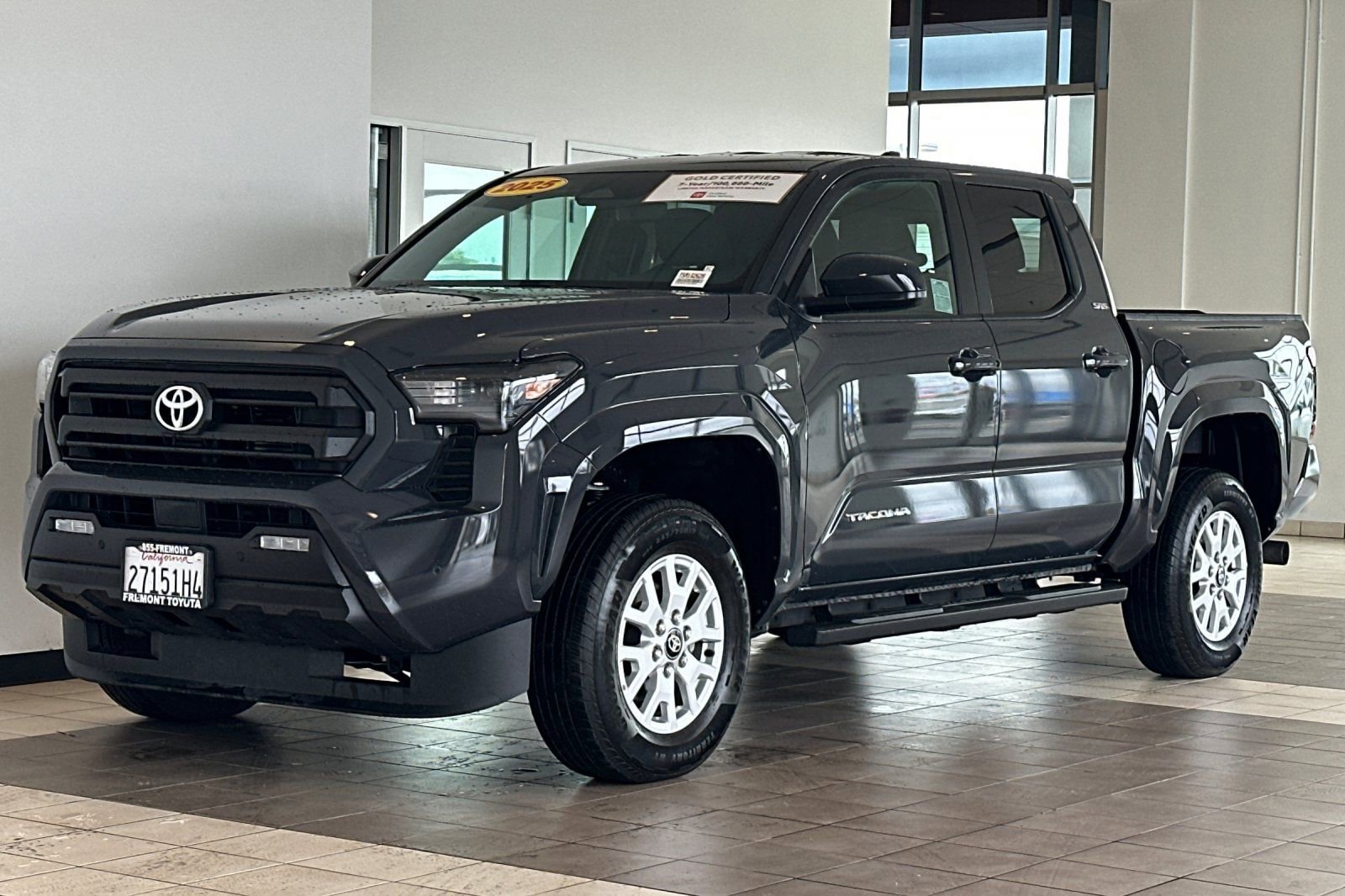 Certified 2025 Toyota Tacoma SR5 AWD/4WD image 8