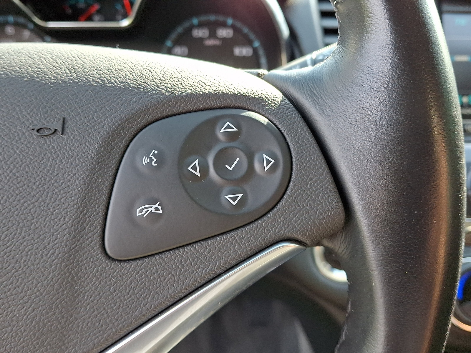 Used 2018 Chevrolet Impala Premier FWD image 23