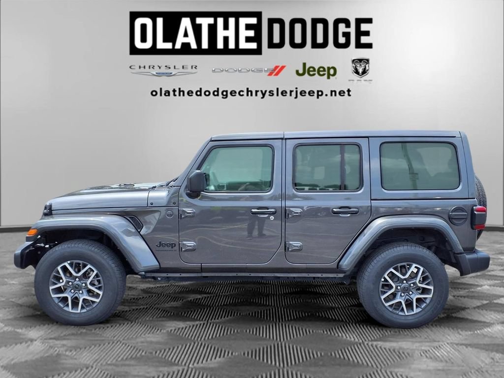 Used 2025 Jeep Wrangler Unlimited Sahara AWD/4WD image 20