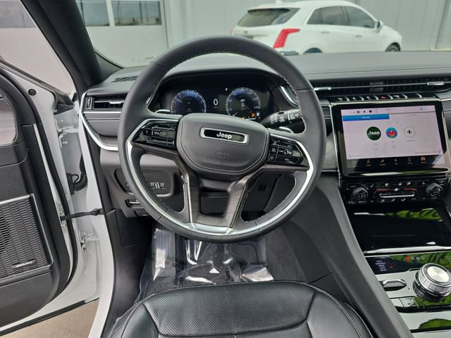 Used 2023 Jeep Grand Cherokee L Overland image 13