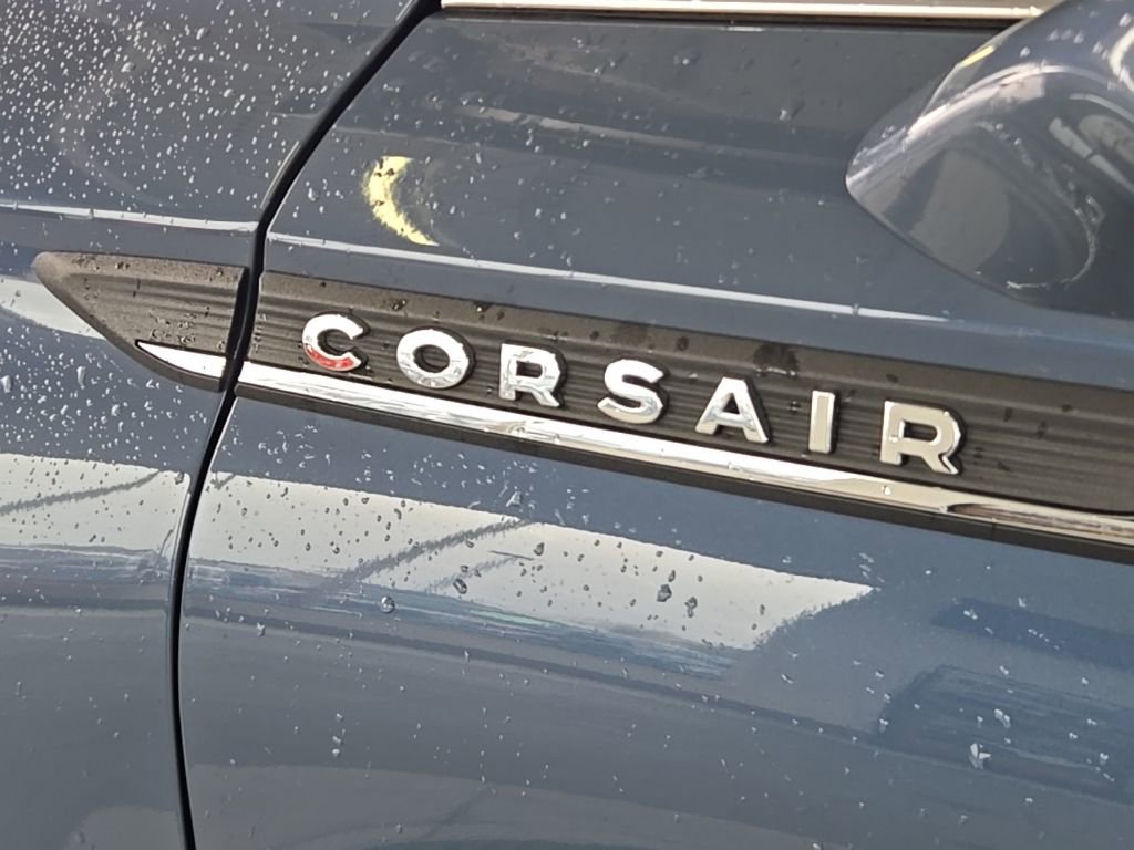 Used 2023 Lincoln Corsair AWD w/ Equipment Group 101A image 7