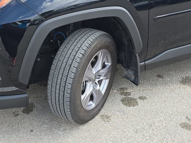 Used 2025 Toyota RAV4 LE image 31