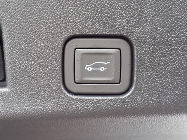 New 2026 Chevrolet Traverse Z71 w/ Driver Confidence Package image 21