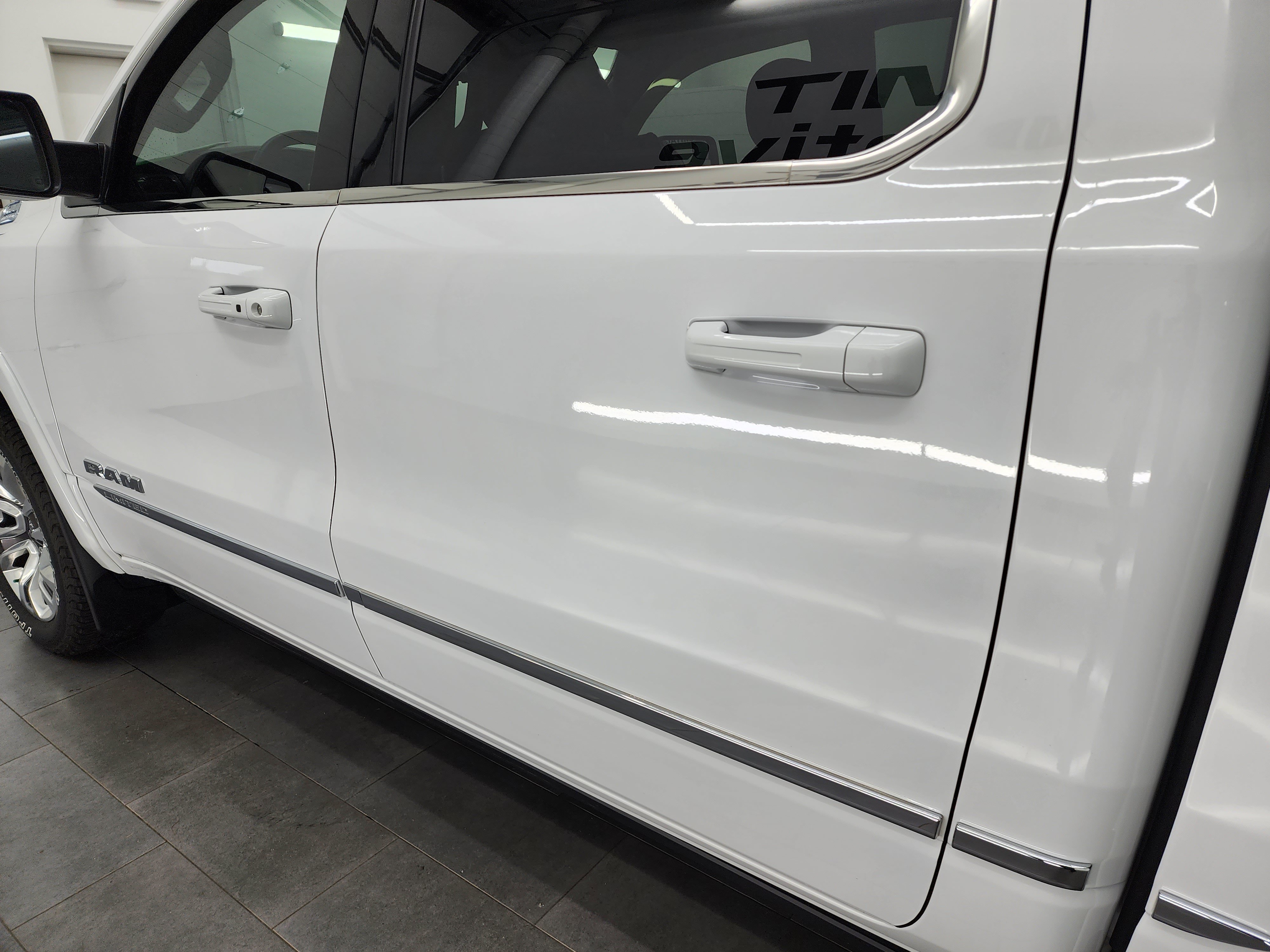 Used 2023 RAM 1500 Limited AWD/4WD image 33