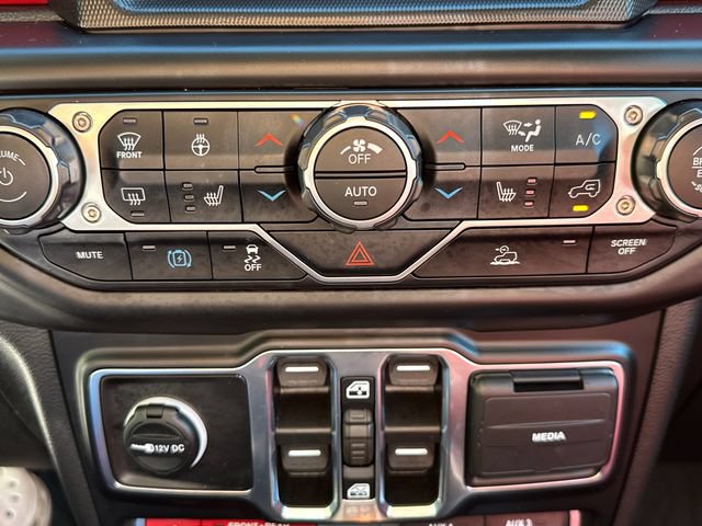 Used 2023 Jeep Wrangler Unlimited Rubicon 4xe AWD/4WD image 31