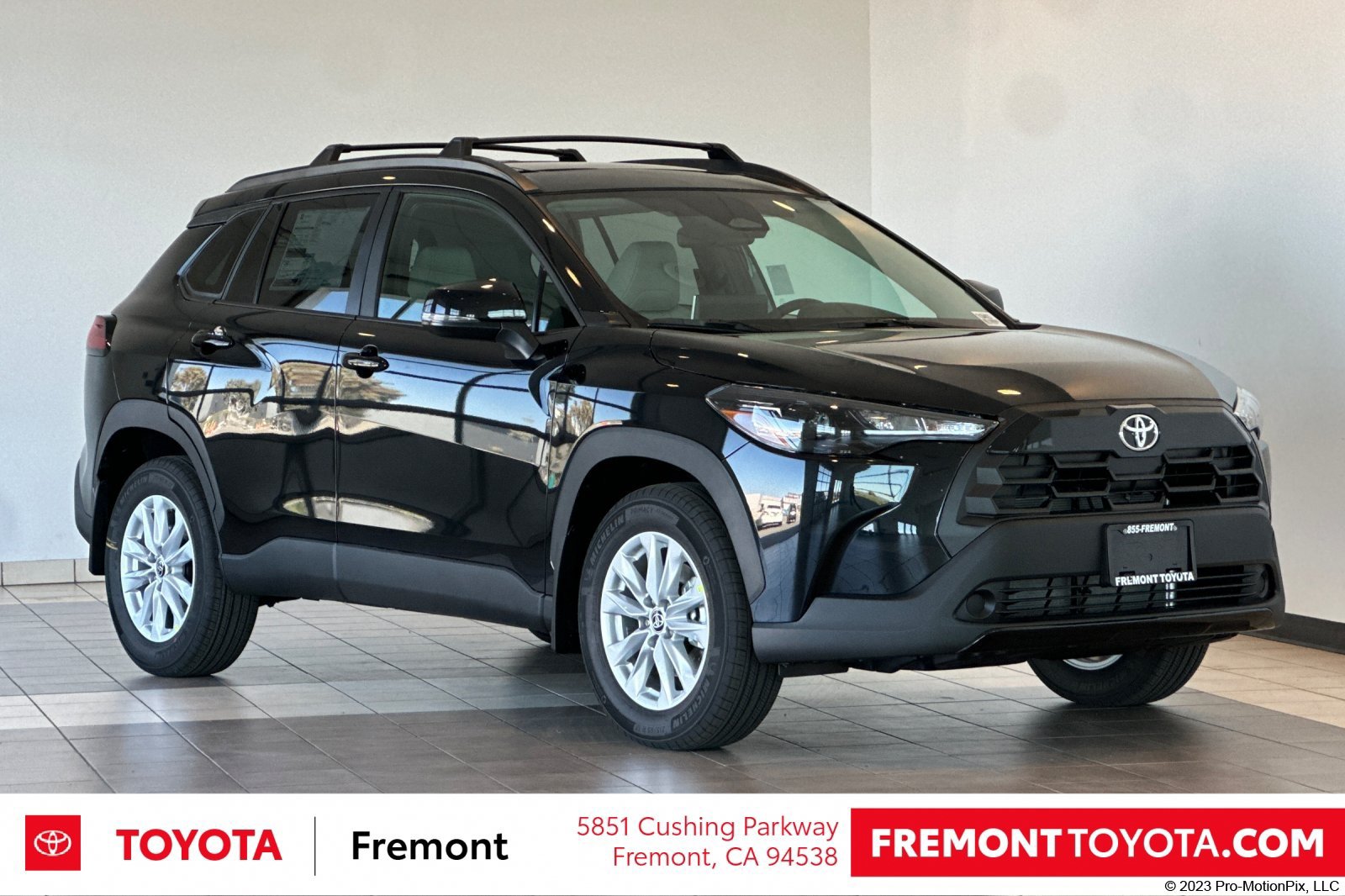 New 2026 Toyota Corolla Cross LE w/ Moonroof Package