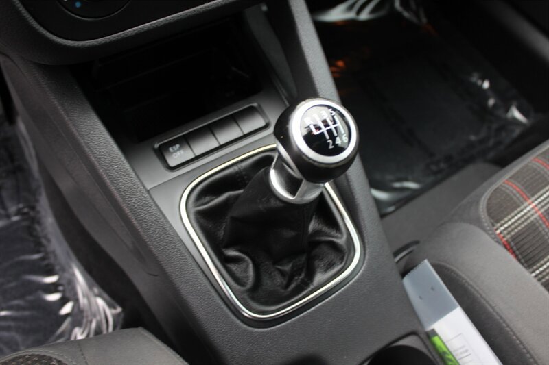Used 2009 Volkswagen GTI 2-Door image 12