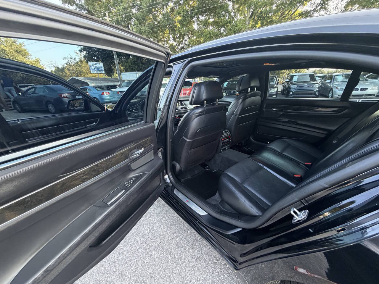 Used 2014 BMW 750Li RWD image 19