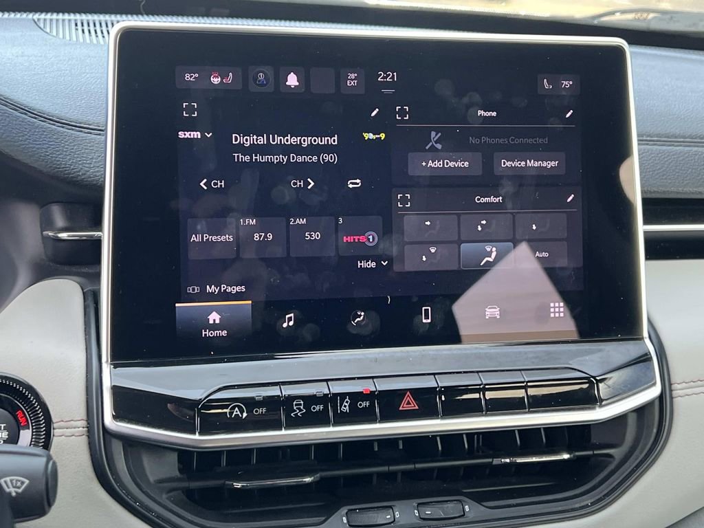 Used 2022 Jeep Compass Limited image 17