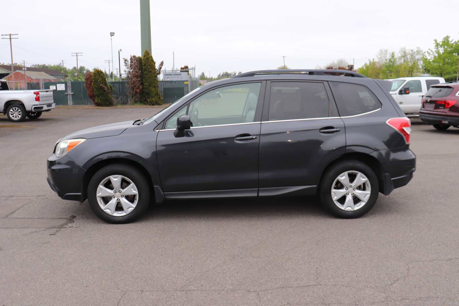 Used 2015 Subaru Forester 2.5i Limited AWD/4WD image 8