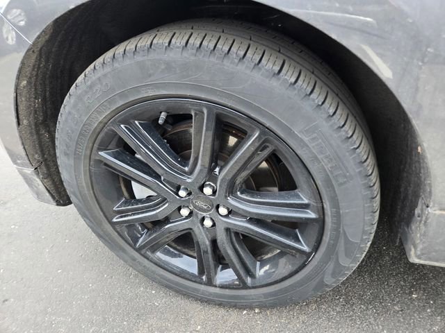 Used 2024 Ford Edge ST-Line w/ Class II Trailer Tow Package image 48