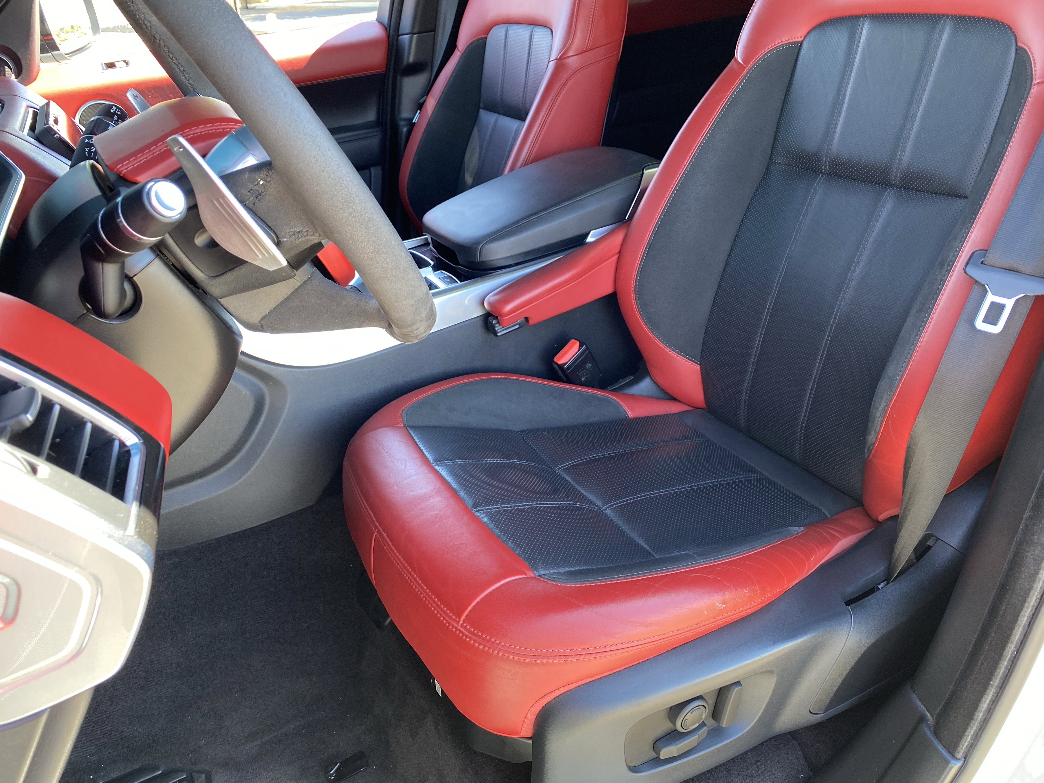 Used 2021 Land Rover Range Rover Sport HST image 17