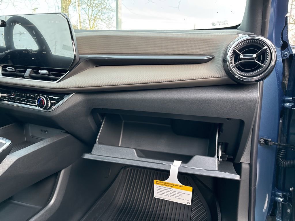 New 2026 Chevrolet Equinox LT w/ Convenience Package II image 23