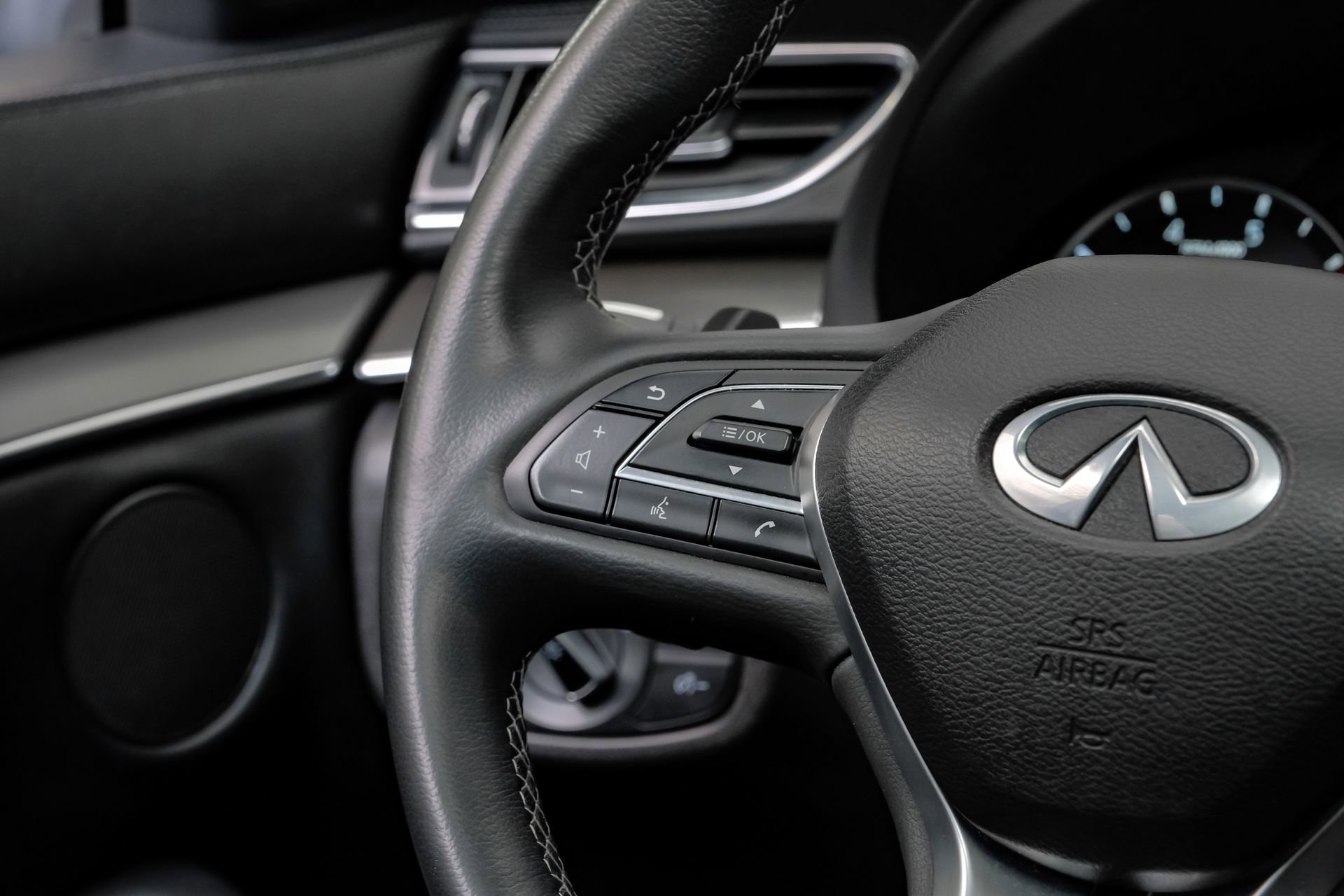 Used 2023 INFINITI QX55 Luxe w/ Cargo Package image 21