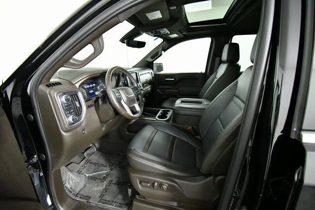 Used 2022 GMC Sierra 1500 Denali w/ Technology Package AWD/4WD image 5