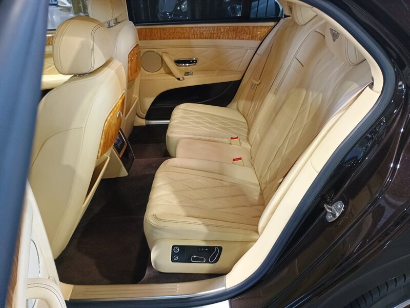 Used 2016 Bentley Flying Spur V8 AWD/4WD image 30