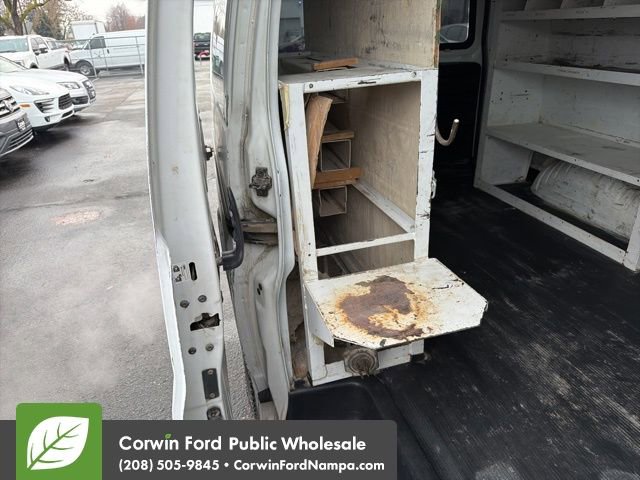 Used 2003 Chevrolet Express 3500 image 28