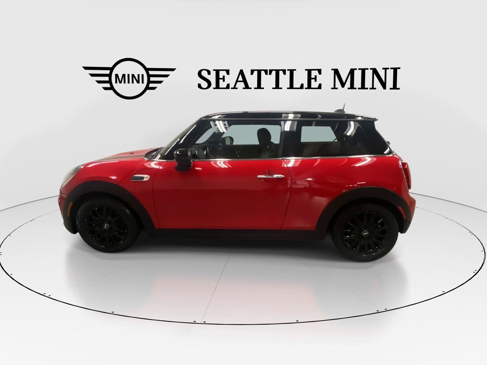 Used 2021 MINI Cooper 2-Door Hardtop w/ 6.5" Touchscreen Package FWD image 7