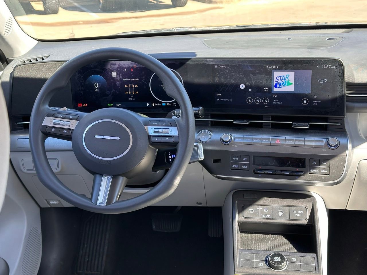 Used 2025 Hyundai Kona SE image 17