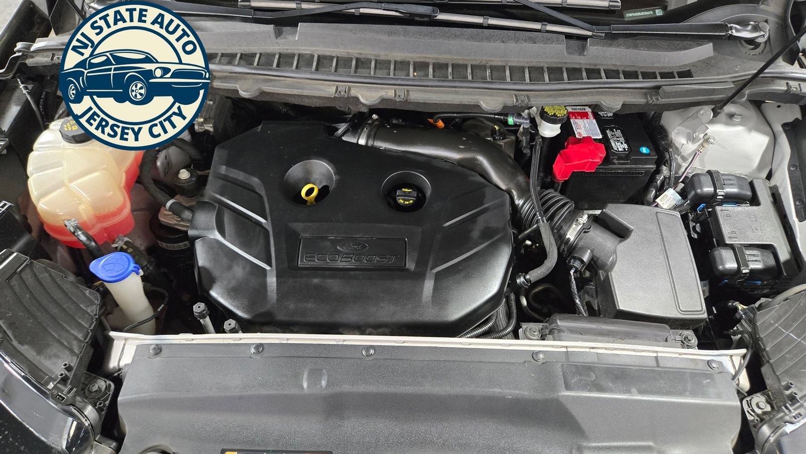 Used 2018 Ford Edge Titanium w/ Equipment Group 302A AWD/4WD image 41