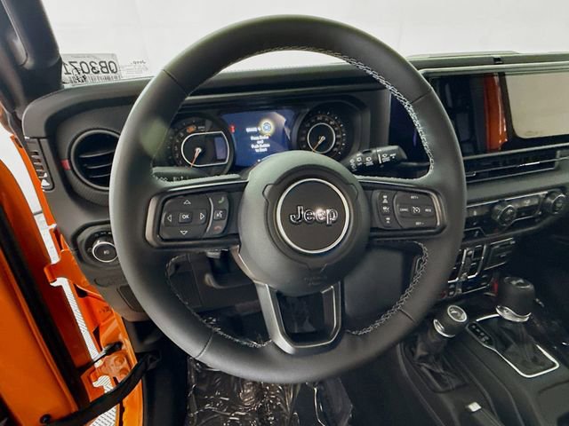 Used 2025 Jeep Wrangler Unlimited Rubicon w/ Steel Bumper Group image 11