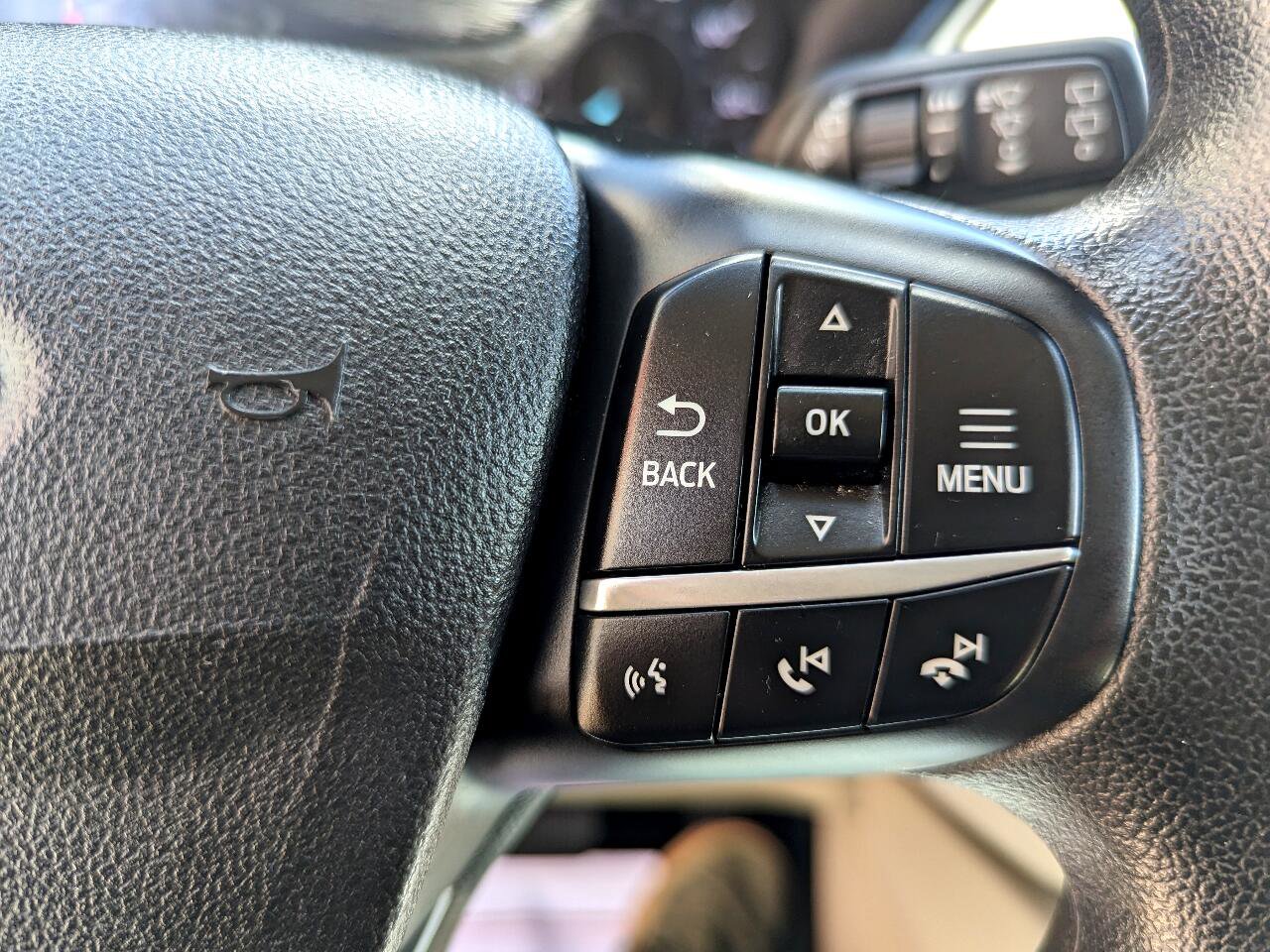 Used 2021 Ford Escape SE image 17