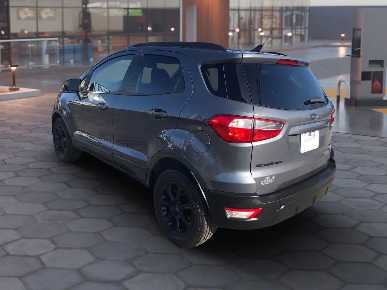 Used 2019 Ford EcoSport SE image 8
