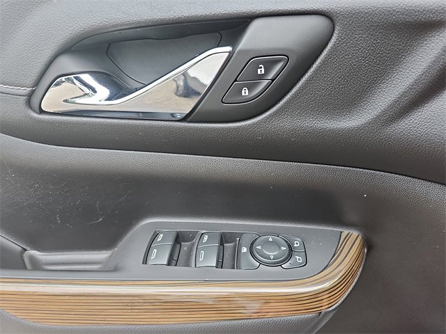 Certified 2022 GMC Acadia SLE w/ Driver Convenience Package image 28