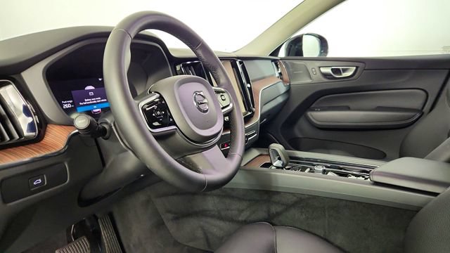 Certified 2024 Volvo XC60 B5 Plus w/ Protection Package Premier AWD/4WD image 12