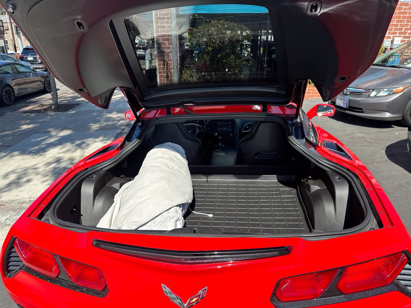 Used 2017 Chevrolet Corvette Stingray Coupe w/ 1LT RWD image 7