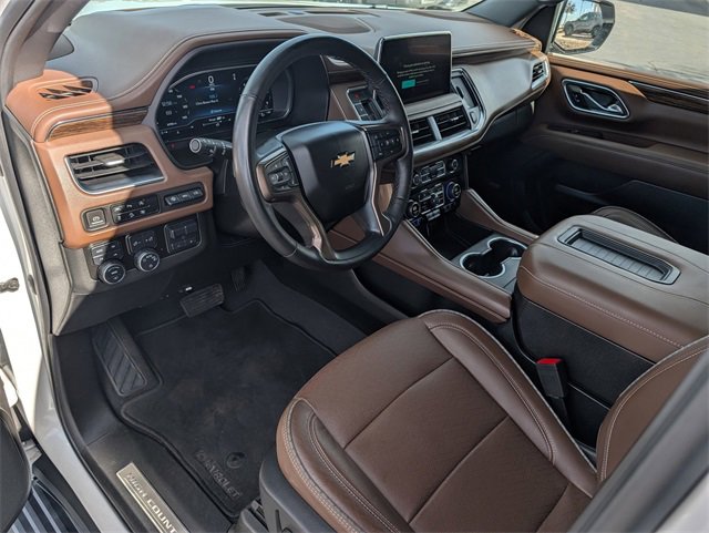 Used 2023 Chevrolet Suburban High Country image 9