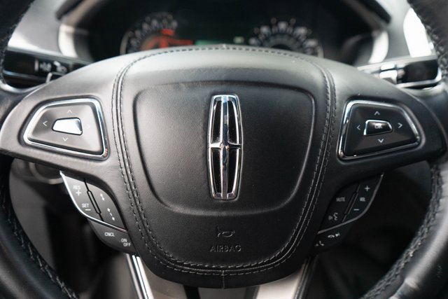 Used 2020 Lincoln MKZ image 22