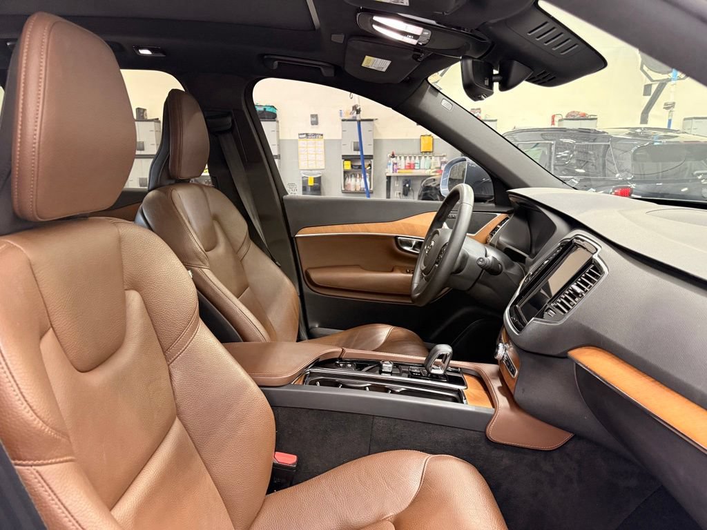 Used 2023 Volvo XC90 B6 Plus w/ Protection Package Premier AWD/4WD image 29