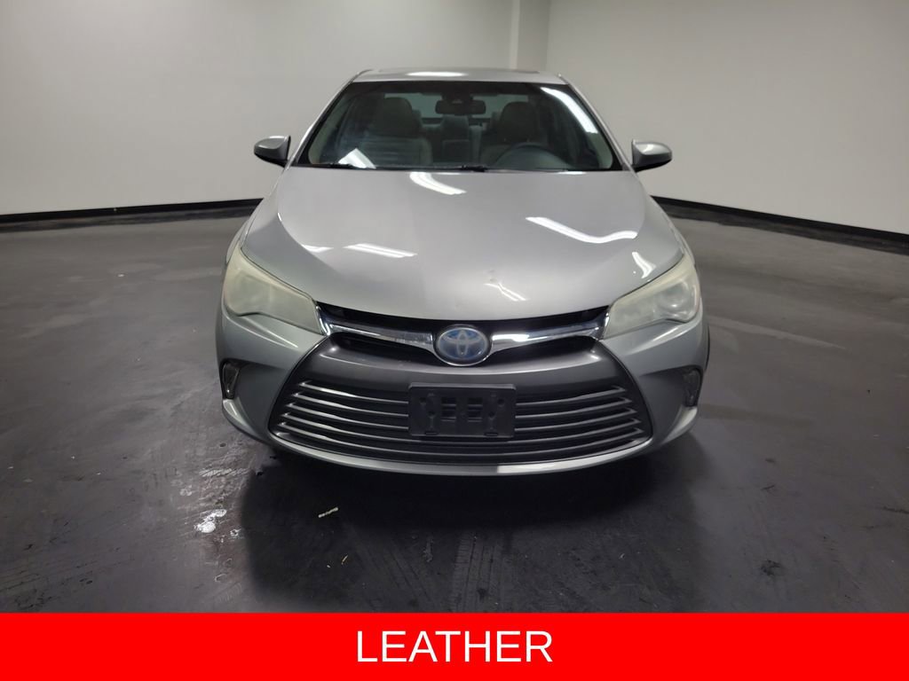 Used 2017 Toyota Camry XLE w/ Moonroof Package FWD image 2