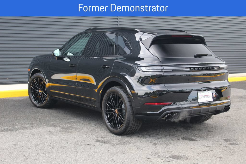 New 2026 Porsche Cayenne GTS AWD/4WD image 3