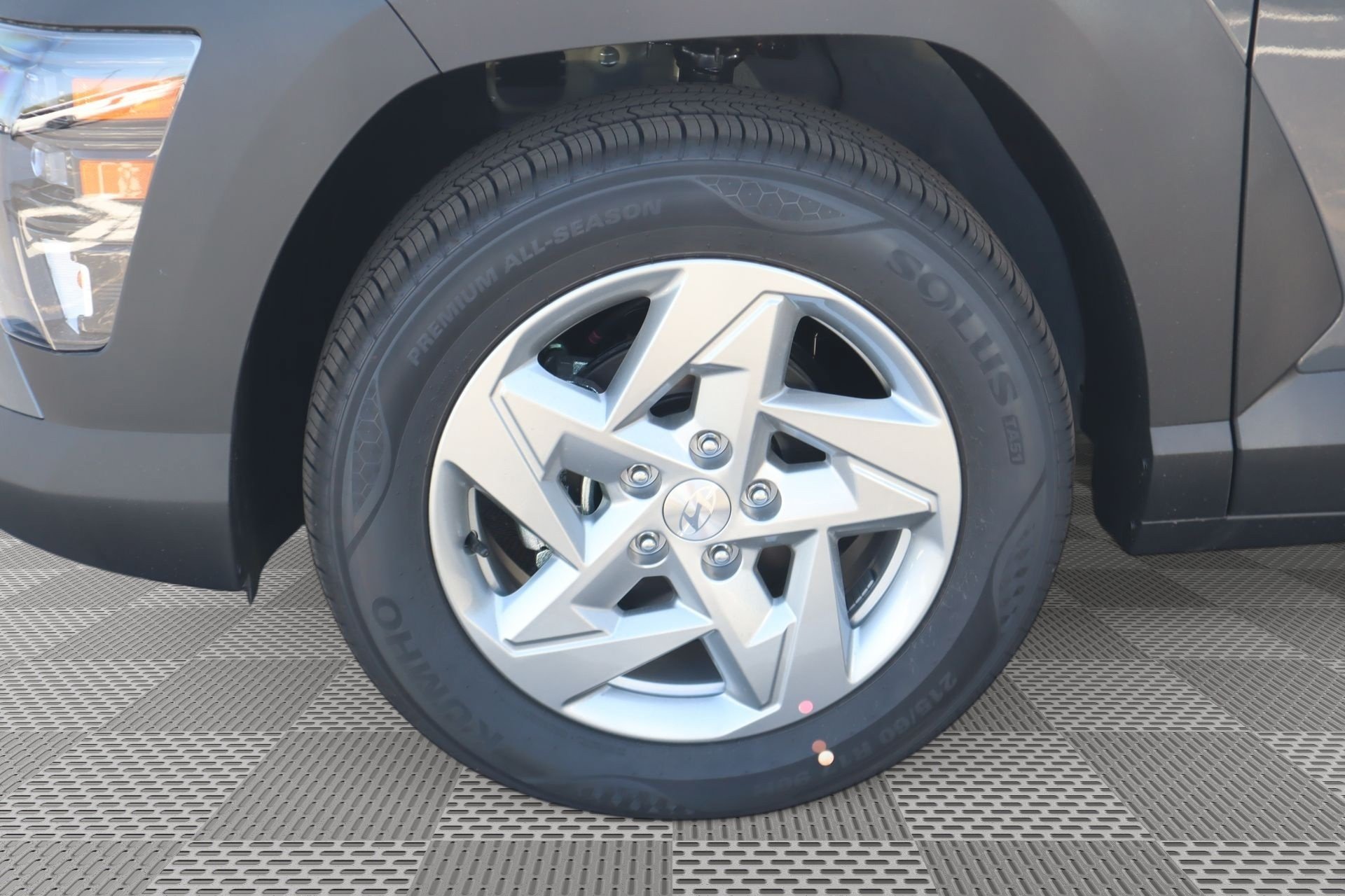 New 2027 Hyundai Kona SE FWD image 5