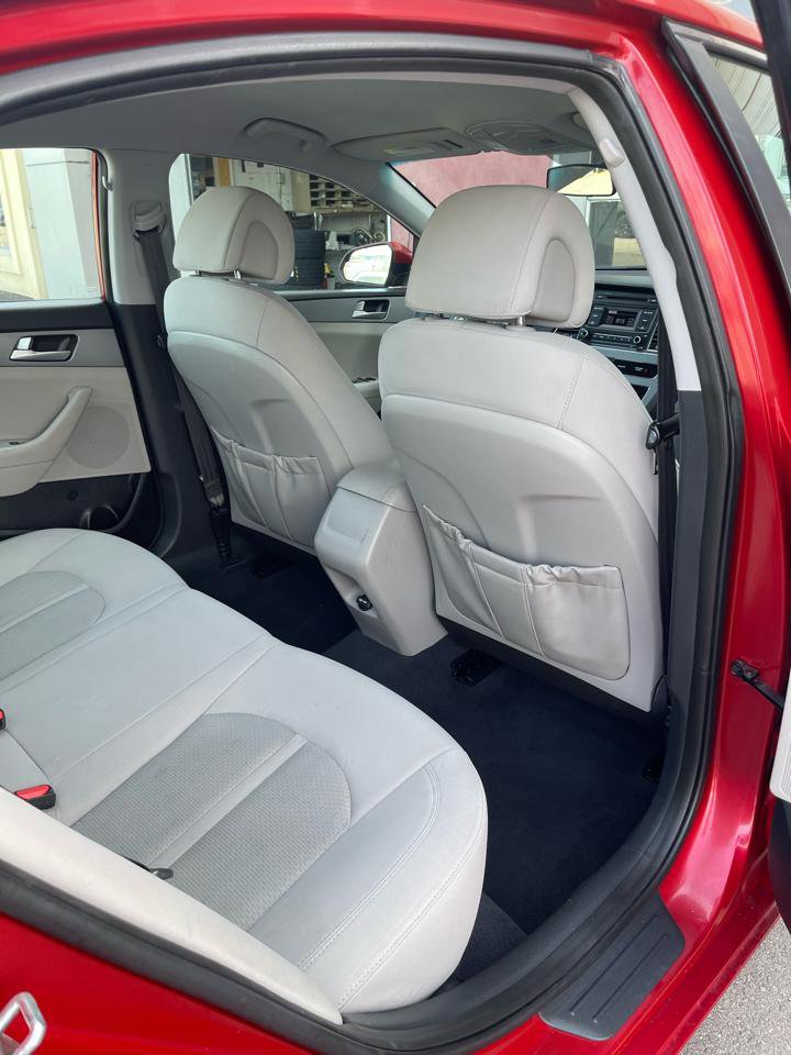 Used 2017 Hyundai Sonata SE FWD image 17