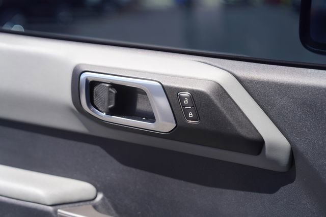 Used 2023 Ford Bronco Badlands image 29
