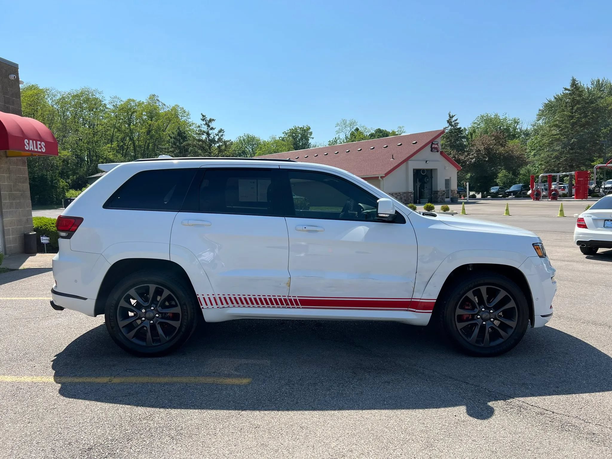 Used 2018 Jeep Grand Cherokee High Altitude AWD/4WD image 4