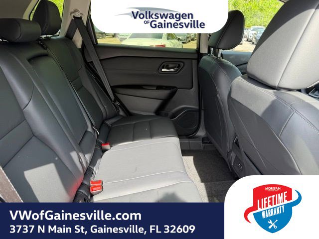 Used 2025 Nissan Rogue SL AWD/4WD image 8